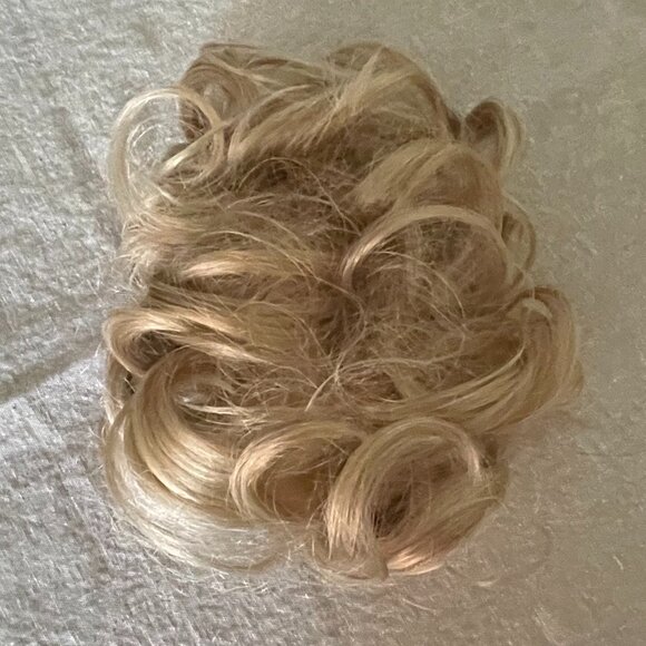 Blonde Messy Bun Hair Wig Clip Claw - Picture 6 of 6